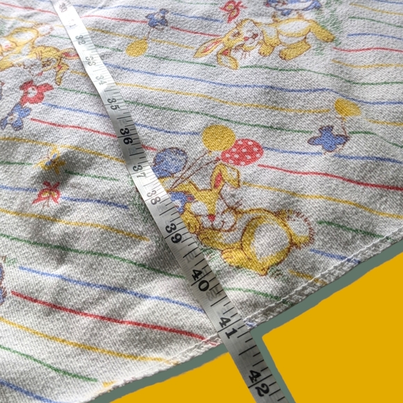 Vintage Edmund baby blanket swaddle cloth bunnies playing pattern - Picture 6 of 6